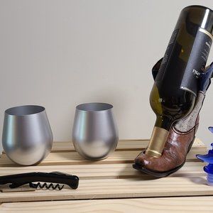 Lone Star Boot Bottle Holder, Wine Glasses, Wine Stopper, Corkscrew – MBHS3